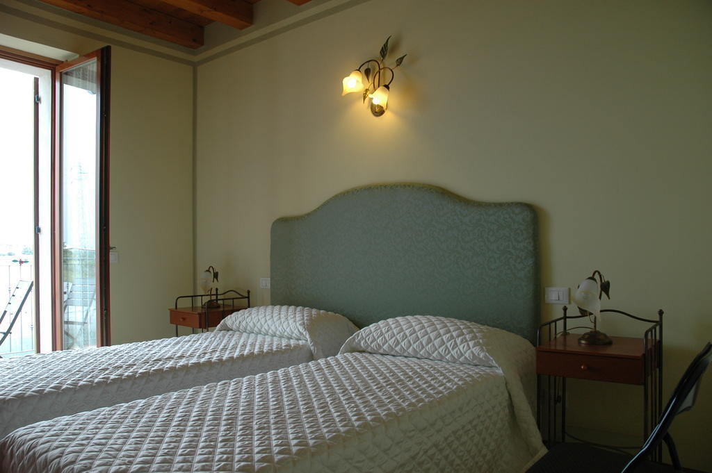 Bed and Breakfast Rose Rosse Cadi David Экстерьер фото